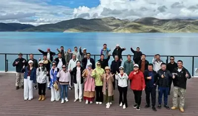 RoamFun - Western China Custom & Group Travel