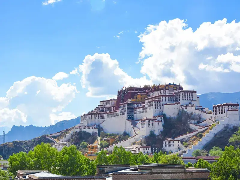2026 RoamFun Sichuan-Tibet [Heavenly Crossing] — Must-Drive G318 Sichuan-Tibet Highway + Mount Siguniang + Daocheng Yading + Yamdrok Lake 11-Day Tour, 2-6 Person Small Group