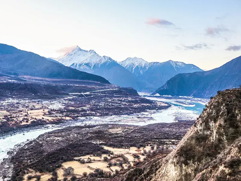 2026 RoamFun Sichuan-Tibet [Eastern Tibet Hidden Realm] Seda Buddhist Academy + Derge Scripture Printing House + Zizhu Temple + Buja Snow Mountain + Sapu Holy Mountain + Namtso 11-Day Tour - Sichuan-Tibet Highway 1