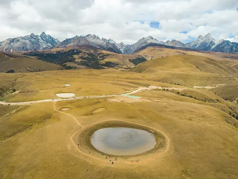2026 [Genye Hidden Realm] Yuzixi + Genye Eye + Lenggu Temple + Litang + Xinduqiao Self-Drive Crossing 6-Day Tour