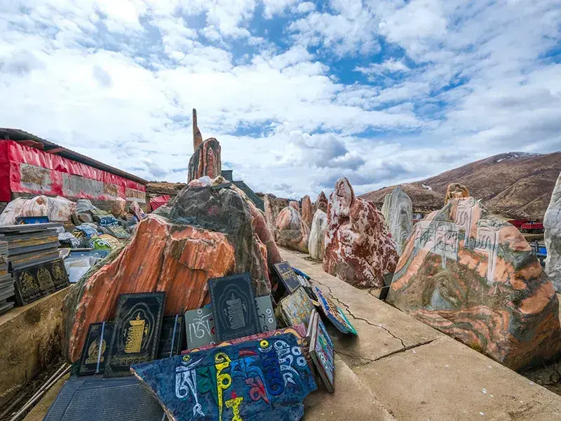 [Seda & Daocheng] Buddhist Academy + Yuzixi + Daocheng Yading + Inkstone Park + Mount Siguniang 8-Day Tour - Sichuan 5