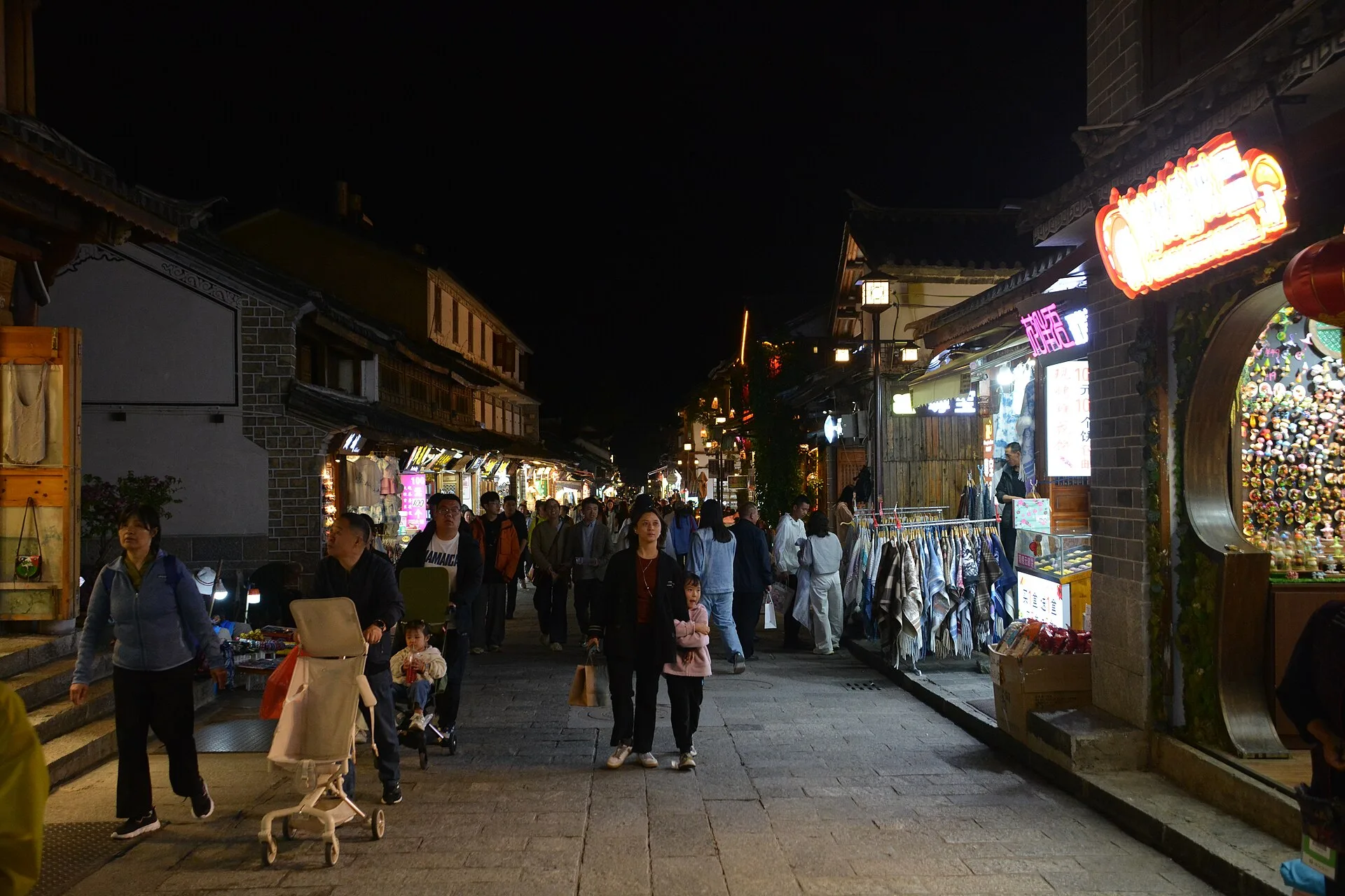 West Yunnan: Dali, Tengchong & Mangshi | 6 Days Small Group | Dali + Heshun Town + Rehai Hot Springs + Beihai Wetland + Mangshi, 2-7 pax