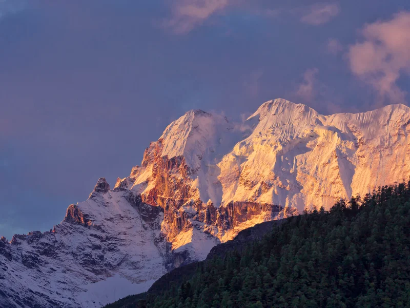 G318 Sichuan-Tibet Highway: A Pilgrimage Guide to Ten Sacred Mountains - Culture