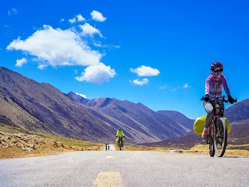 G318 Sichuan-Tibet Highway Packing List: Just Follow This — Don't Buy Unnecessary Gear