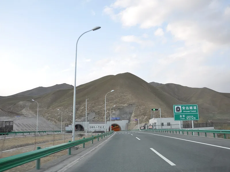 Xiahe to Tianzhu: How to Get There — 400 km in 6 Hours, Full Route and What to Do at Wushaoling - Route Guides