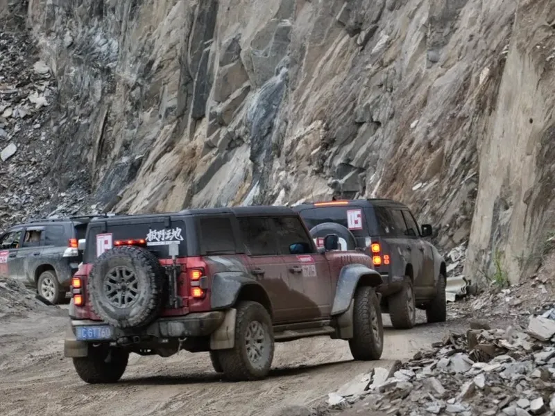 Yunnan-Tibet Highway Road Trip: How Many Days from Kunming to Lhasa? G214 to G318 Route, Stops & Itinerary