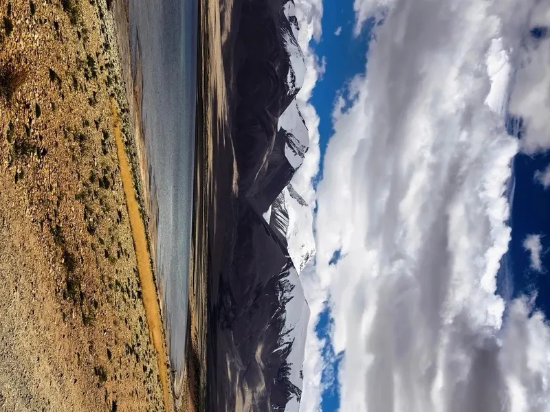 Is Winter Travel in Tibet Worth It? Fewer Crowds, Half-Price Tickets & Blue Ice — Pros and Cons Explained