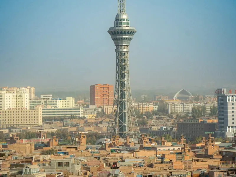 Southern Xinjiang Loop Road Trip: Kashgar–Hotan–Kuqa in 8 Days (Route + Road Conditions) - Route Guides