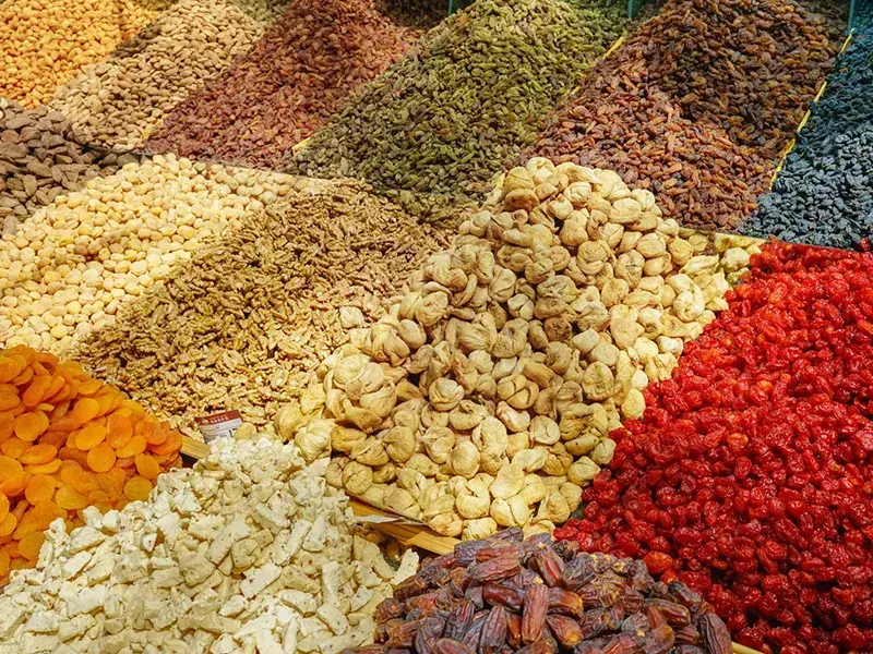 Where to Buy Authentic Xinjiang Dried Fruits and Snacks: A Veteran's Private Bazaar Sourcing and Anti-Scam Guide